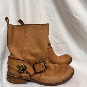 Classic Tan Leather Combat Boots